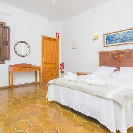 Mini-hôtel Son Amora 3*